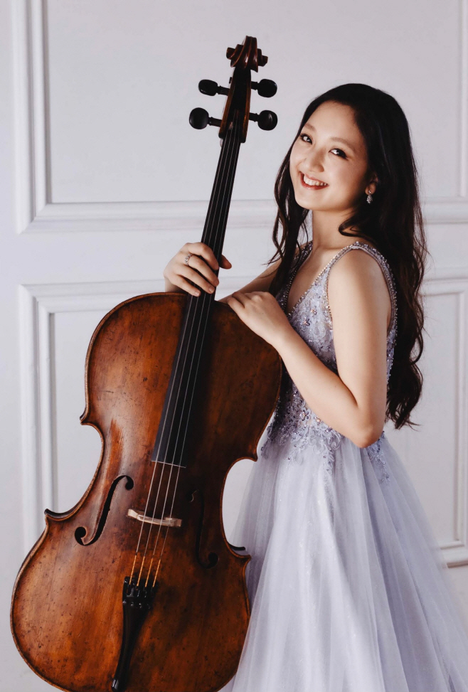 [연주자 사진] 최하영 Cello (c)Sasha-Kipko
