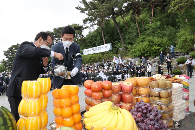 220606 포항시 제67회 현충일 추념식 통해 순국선열과 호국영령