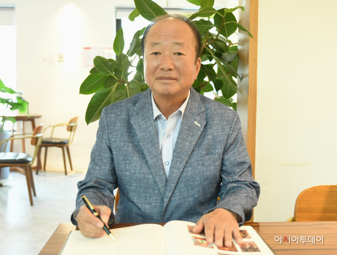 탄성은 인수위원장
