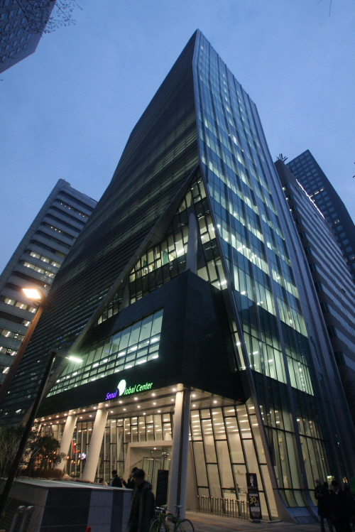 인베스트서울센터+건물사진_1880x2816