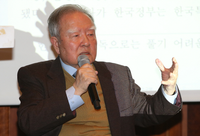 조순 전 경제부총리 노환으로 별세<YONHAP NO-2435>