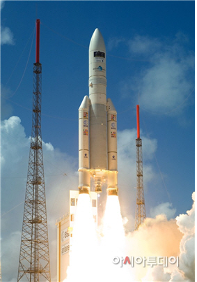 아리안_5호_발사체_발사