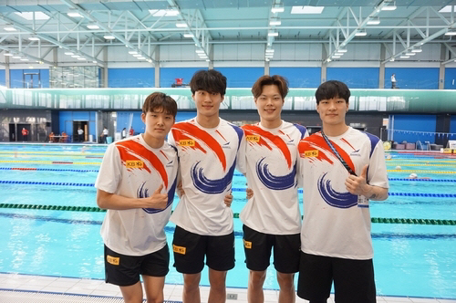 황선우 등 계영 대표팀, 800m 세계선수권 단체전 첫 결승서 6위