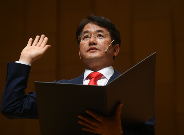 “고양성공, 시민행복시대 열겠다”며 이동환 고양특례시장이 1