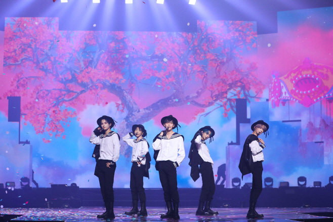 투모로우바이투게더_ACT LOVE SICK IN SEOUL (1)