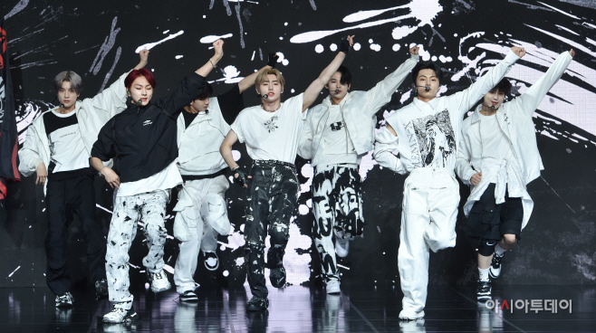 [포토] 엔하이픈, 신나는 무대