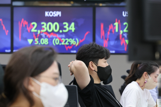 코스피 오늘도 하락<YONHAP NO-3982>