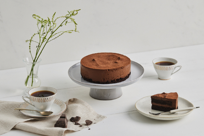 01_신세계푸드_베키아에누보-파베-초콜릿-생크림-케이크