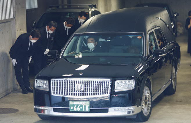 JAPAN-ABE/ <YONHAP NO-2620> (REUTERS)