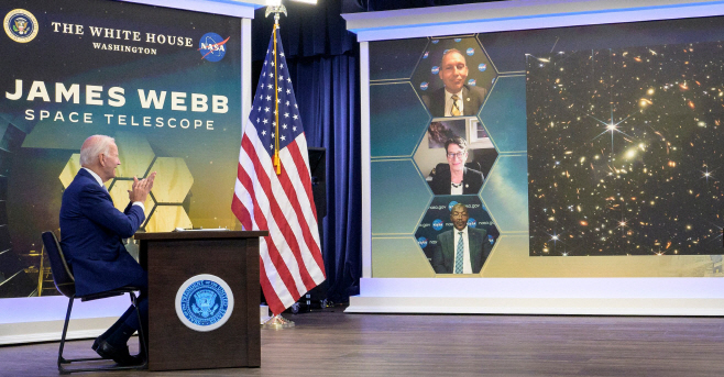 US-POLITICS-BIDEN-TELESCOPE-WEBB-NASA-SPACE
