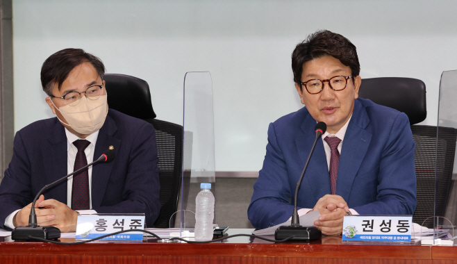 축사하는 권성동 당 대표 직무대행