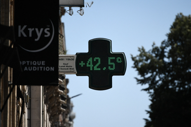 FRANCE-WEATHER-CLIMATE-HEAT