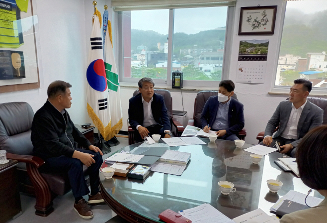구례군-산청군, 지리산 케이블카 설치 ‘맞손’ )