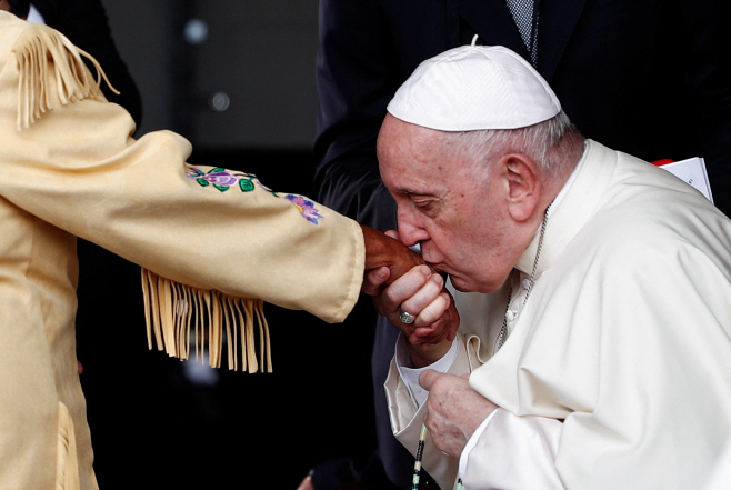 POPE-CANADA/ <YONHAP NO-1997> (REUTERS)