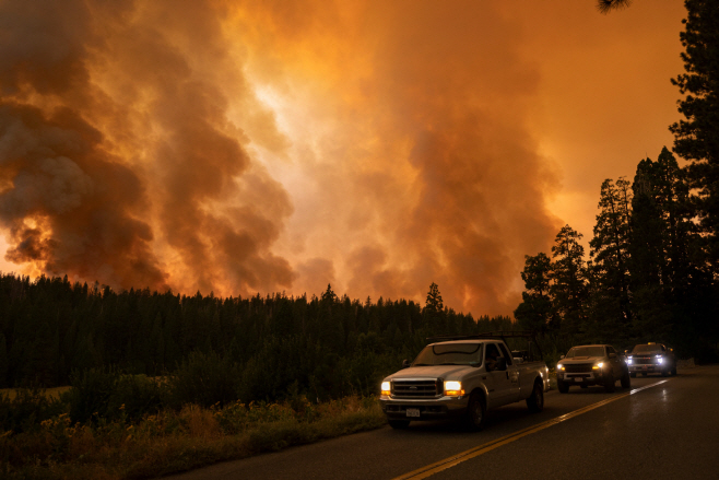 US-ENVIRONMENT-FIRE-OAKFIRE