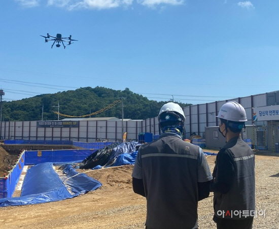 김포 한강신도시 물류시설 건설 현장서 드론 운용