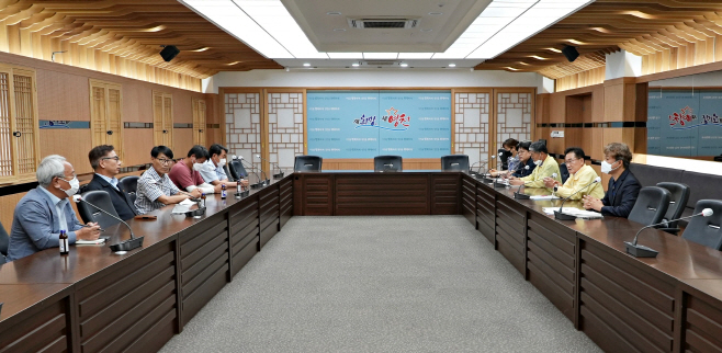 영천시) 정부 마늘 TRQ 도입에 따른 간담회 사진(1)-2022.7.27