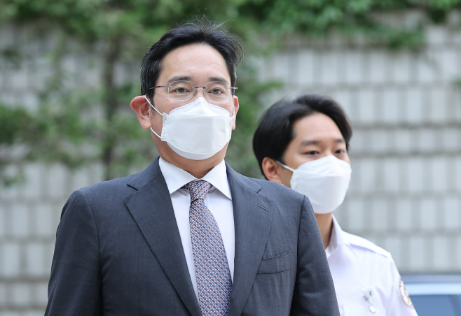 이재용 삼성 부회장, 법정으로<YONHAP NO-2344>