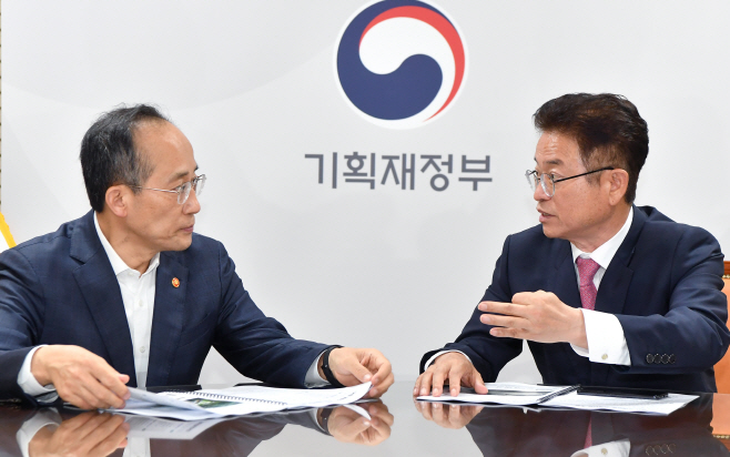 (1-1)경제부총리_면담
