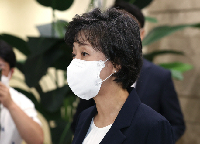사퇴 의사 밝히는 박순애 부총리<YONHAP NO-4939>