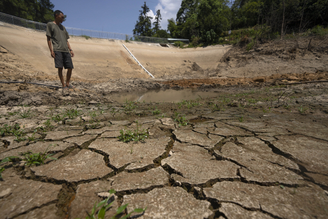 China Drought <YONHAP NO-1996> (AP)