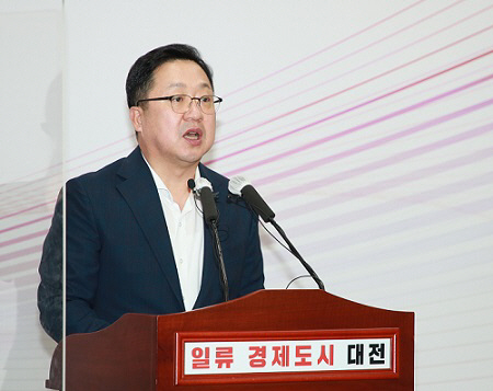 윤 대통령, 방사청 이전비 증액 및 조