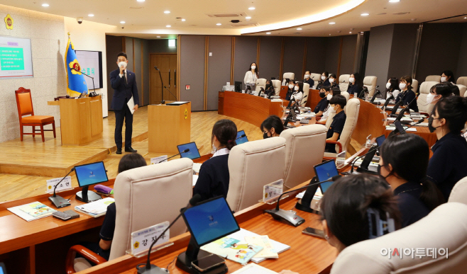 전석훈 의원, 청소년의회교실 참석