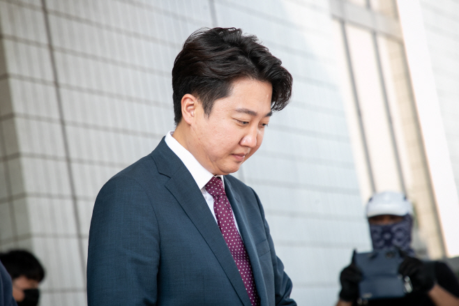 심문 마친 이준석<YONHAP NO-4216>