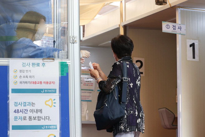 코로나19 사망자 112명으로 넉달새 최다