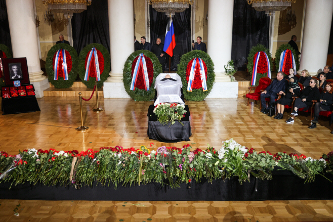 Moscow bids farewell to last Soviet leader Gorbachev