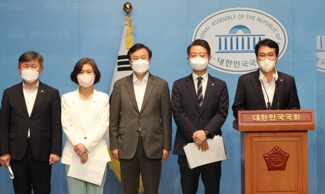 김건희 여사 논문 검증 관련 민주당-무소속 국회 교육위원 공동기자회견