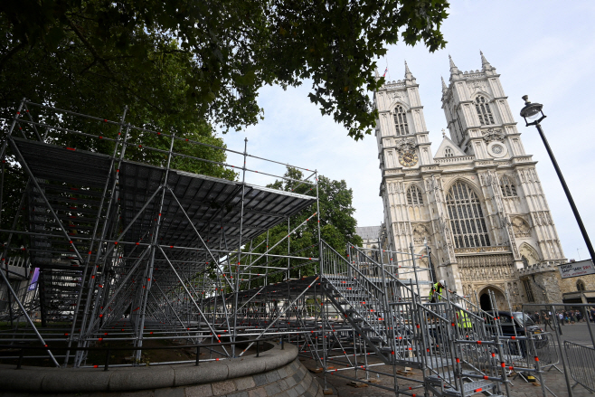 BRITAIN-ROYALS/QUEEN