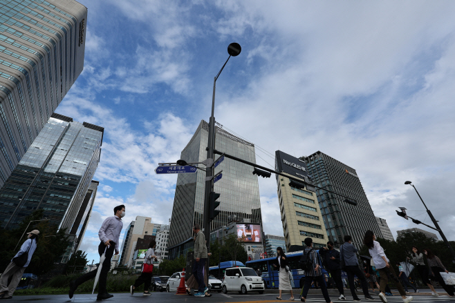 파란 하늘 드러내는 서울