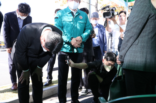 .<YONHAP NO-4462>