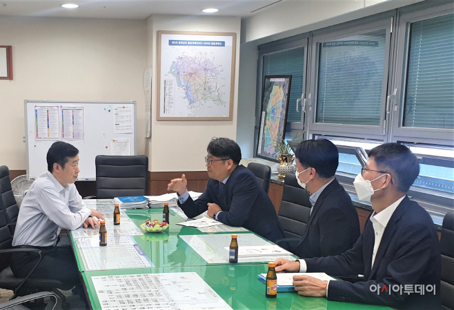 예산법무과(신도헌 부시장 도비확보 도청방문)1