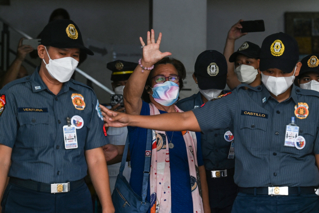 PHILIPPINES-POLITICS-COURT <YONHAP NO-2616> (AFP)