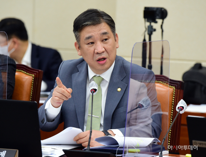 [포토] [2022 국감] 질의하는 최승재 의원