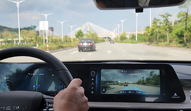 팅크웨어 네비게이션