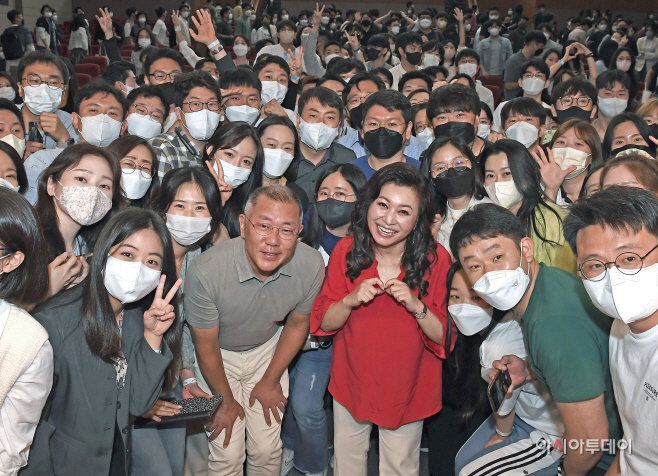 220616 (사진 3) 현대차, 임직원 '마음 상담 토크 콘서트' 개최