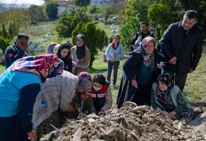 TOPSHOT-TURKEY-ACCIDENT-MINING <YONHAP NO-2993> (AFP)
