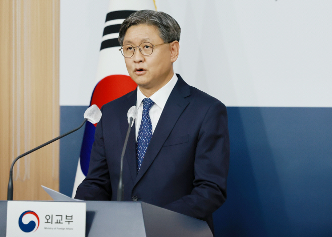 임수석 대변인, 외교부 정례 브리핑<YONHAP NO-3687>