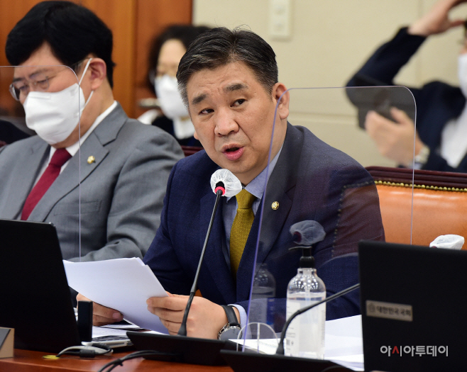 [포토] [2022 국감] 질의하는 최승재 의원