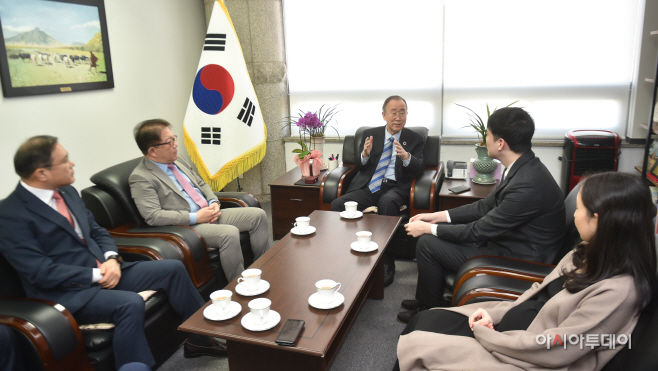 반기문 총장 안마태 박사 면담3