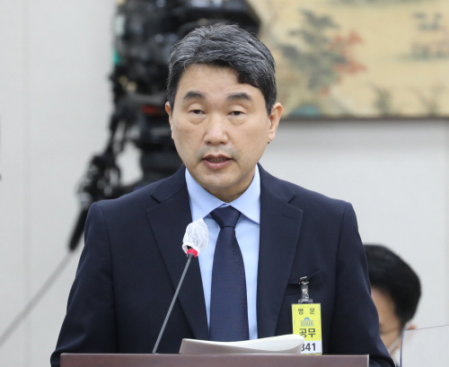인사말 하는 이주호 교육부 장관 후보자<YONHAP NO-2927>