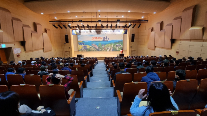 포항시가 외국인 계절근로자 발대식을갖고 있다/제공=포항시