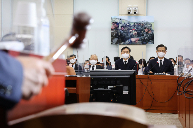 북한 탄도미사일 도발 규탄 및 중단 촉구 결의안 채택