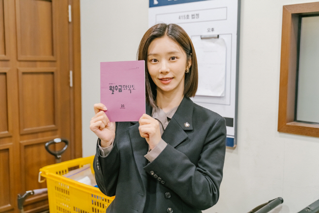 이주빈