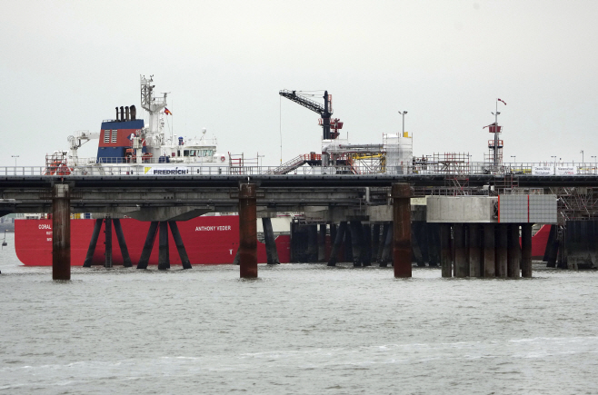 Germany LNG Terminal <YONHAP NO-4877> (AP)