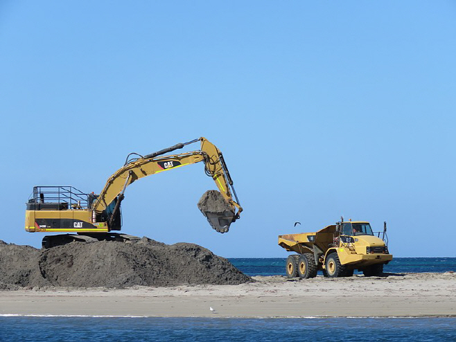 Sand_mining_at_Tern_Island_Nature_Reserve,_February_2022_11