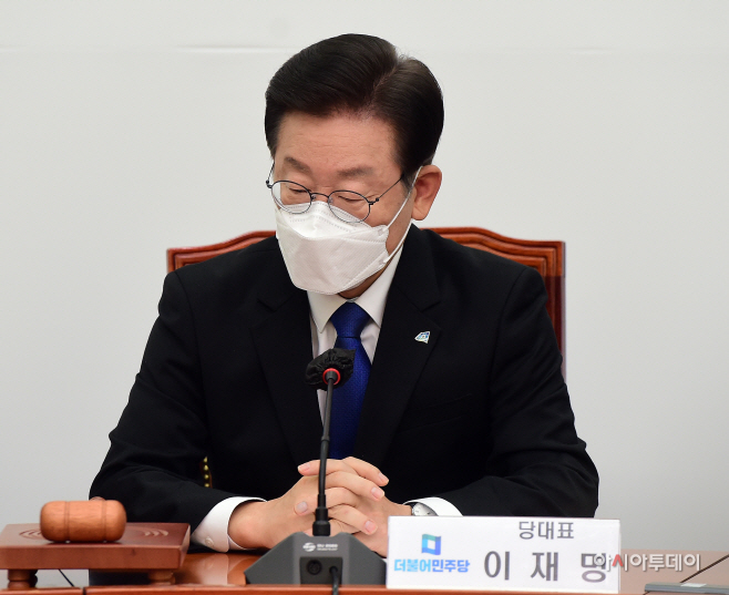[포토] 생각 잠긴 이재명 대표
